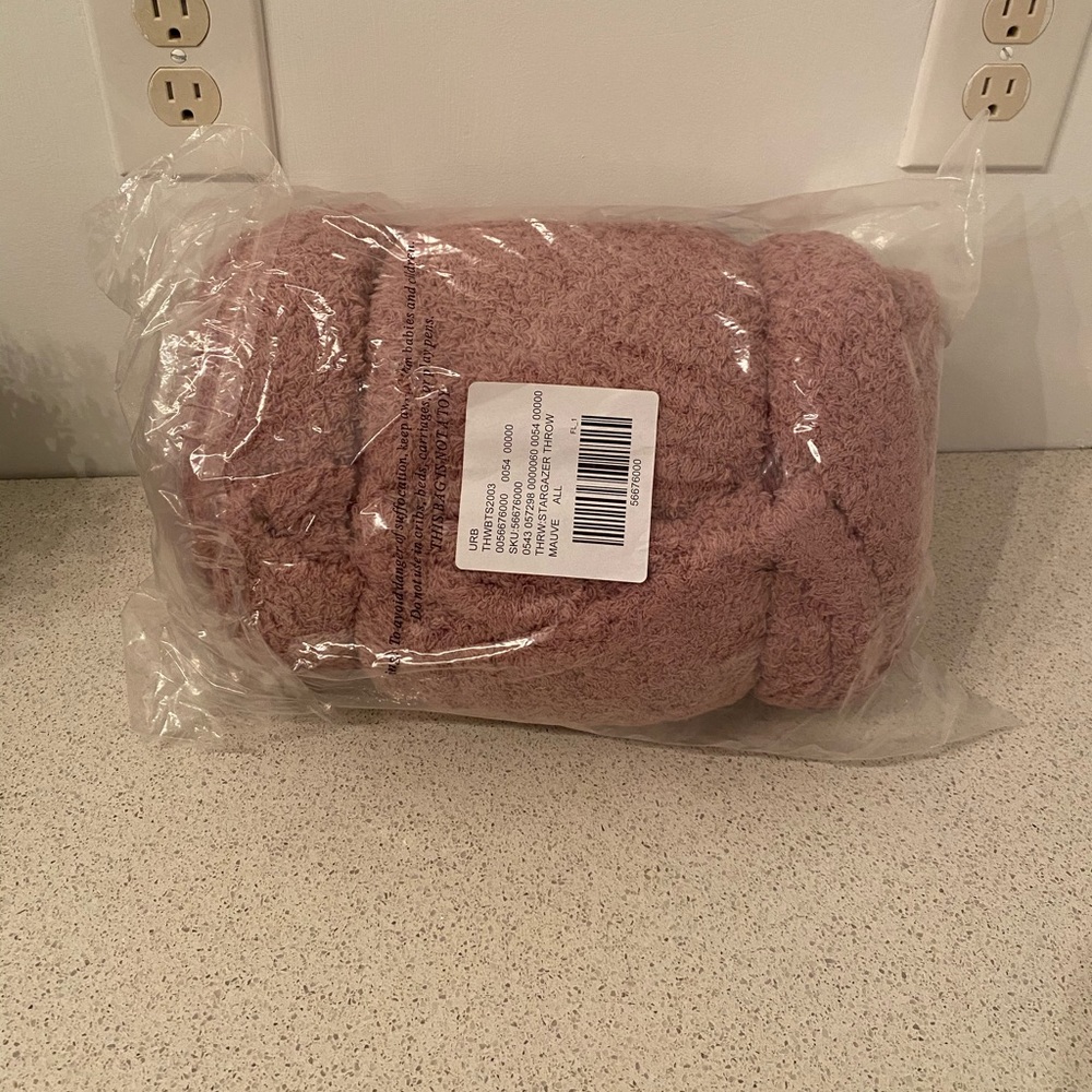 Urban outfitter stargazer knit throw
